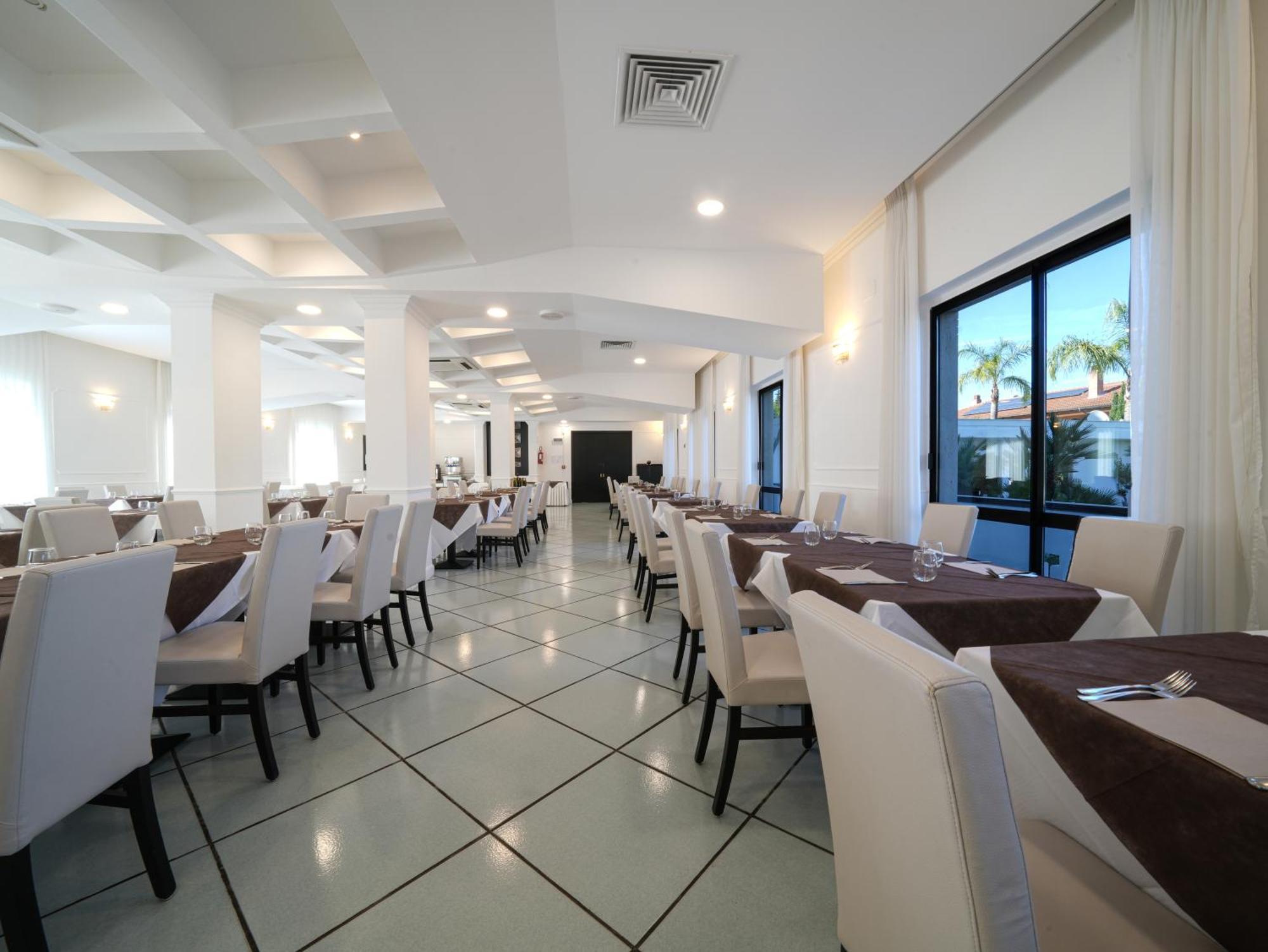 Hotel Club Clorinda Nuova Gestione 2024 Paestum Eksteriør billede