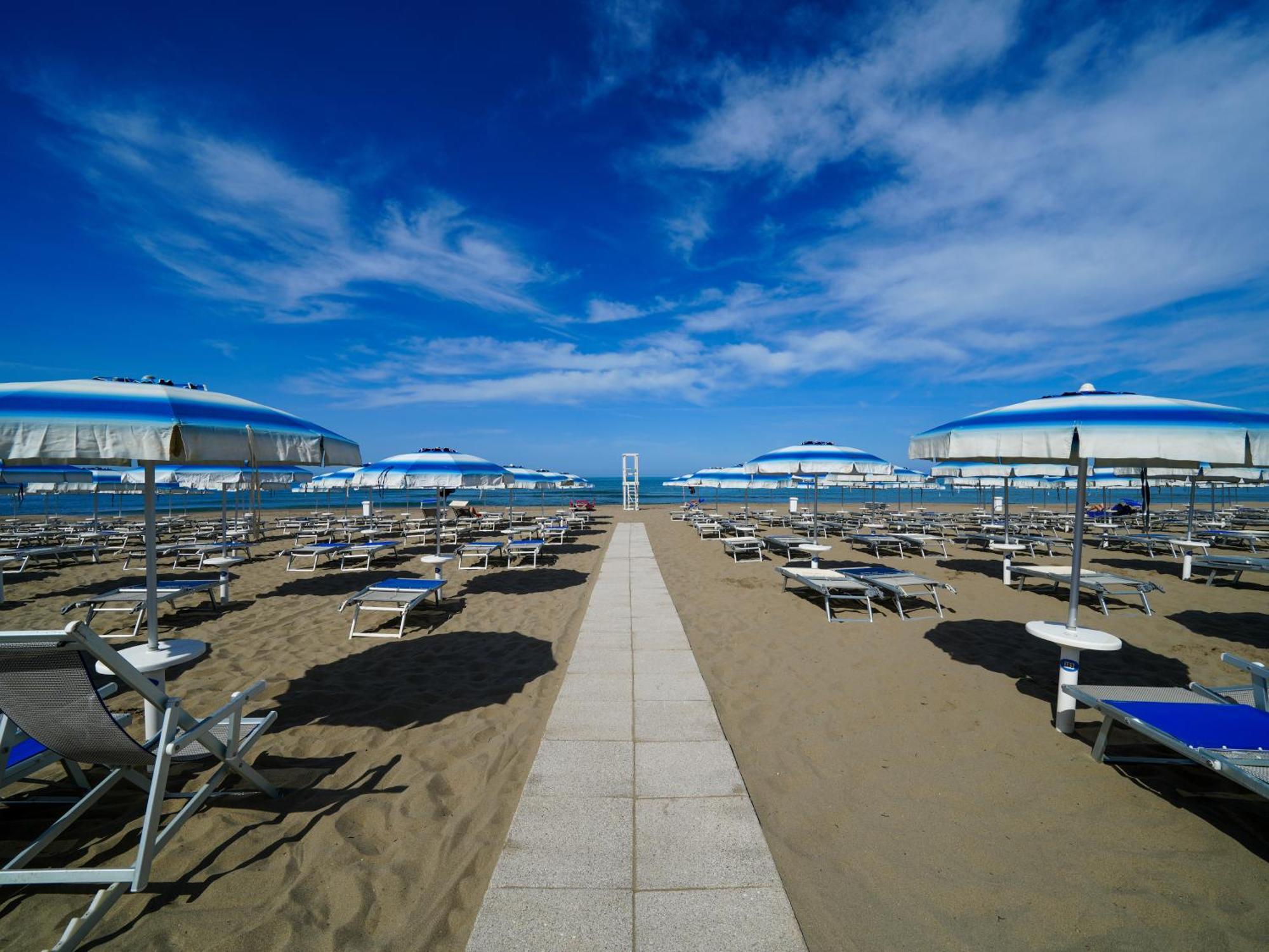Hotel Club Clorinda Nuova Gestione 2024 Paestum Eksteriør billede