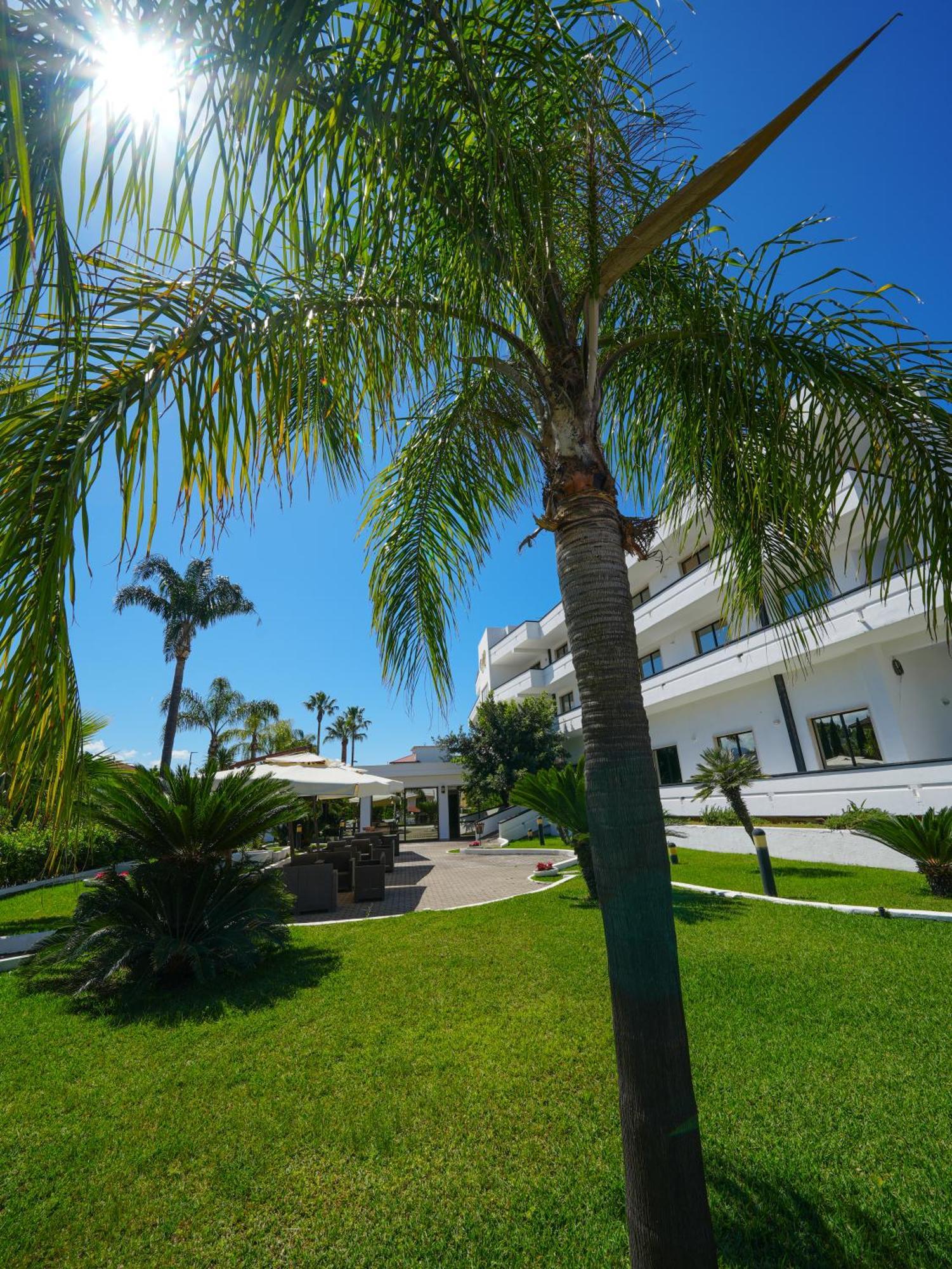 Hotel Club Clorinda Nuova Gestione 2024 Paestum Eksteriør billede