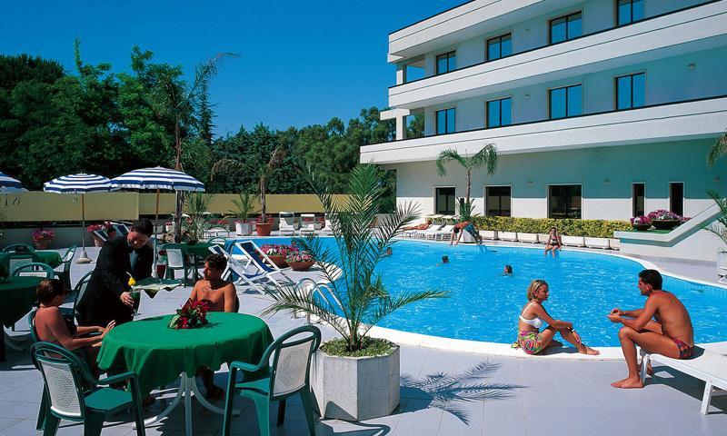 Hotel Club Clorinda Nuova Gestione 2024 Paestum Eksteriør billede