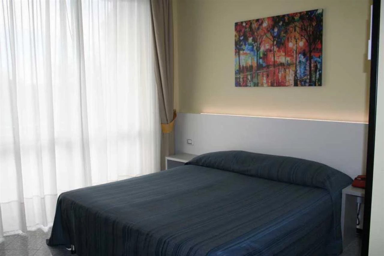 Hotel Club Clorinda Nuova Gestione 2024 Paestum Eksteriør billede